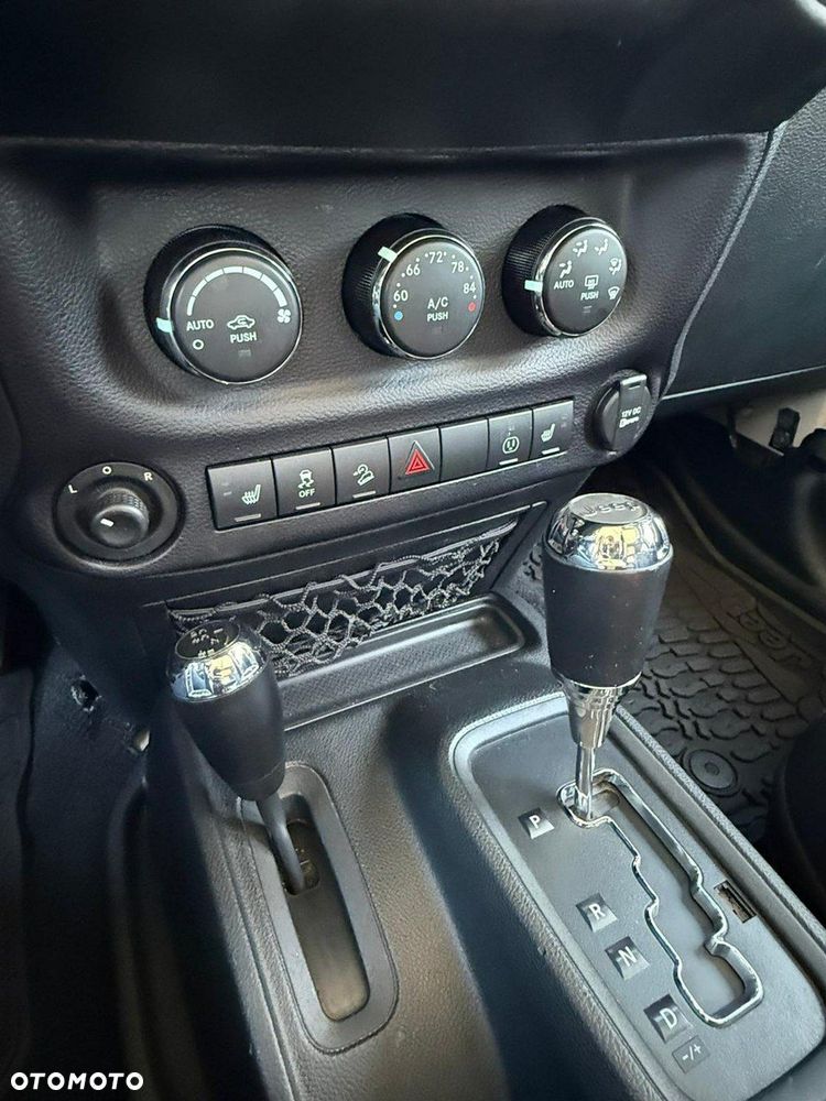 Jeep Wrangler Unlimited 3.6 Automatik Rubicon - 36