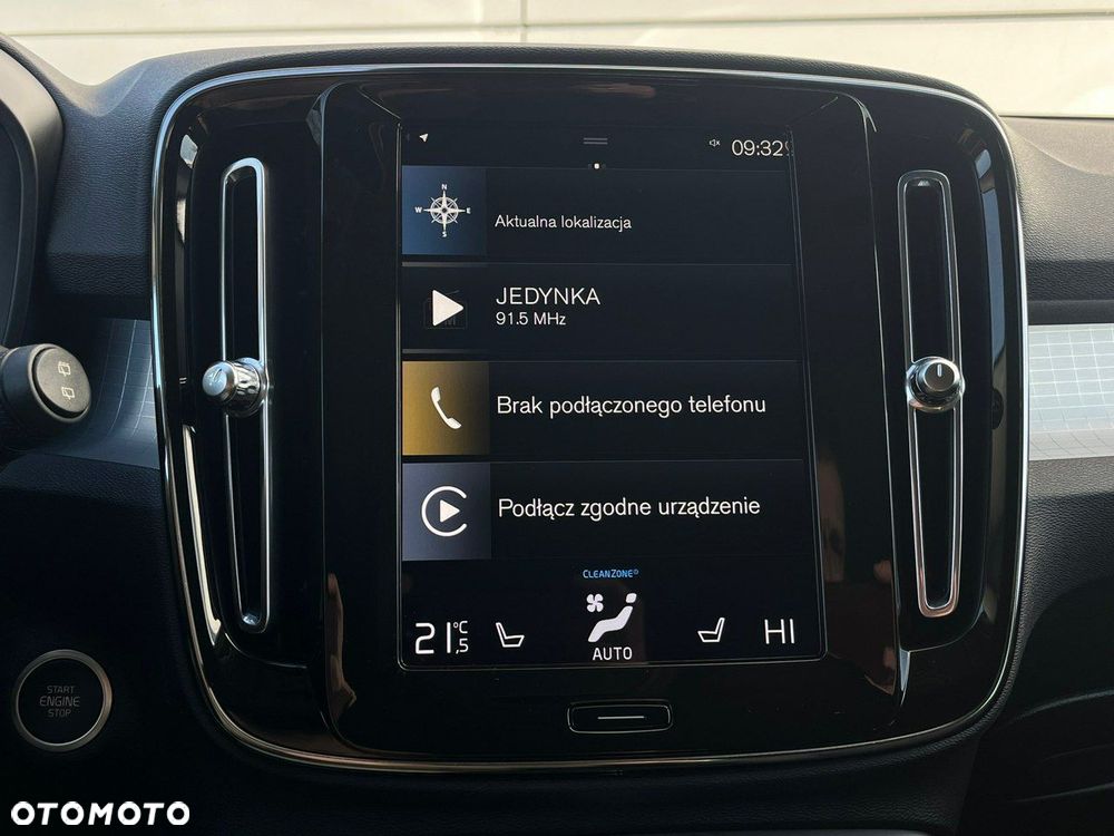Volvo XC 40 T3 Momentum Pro - 25
