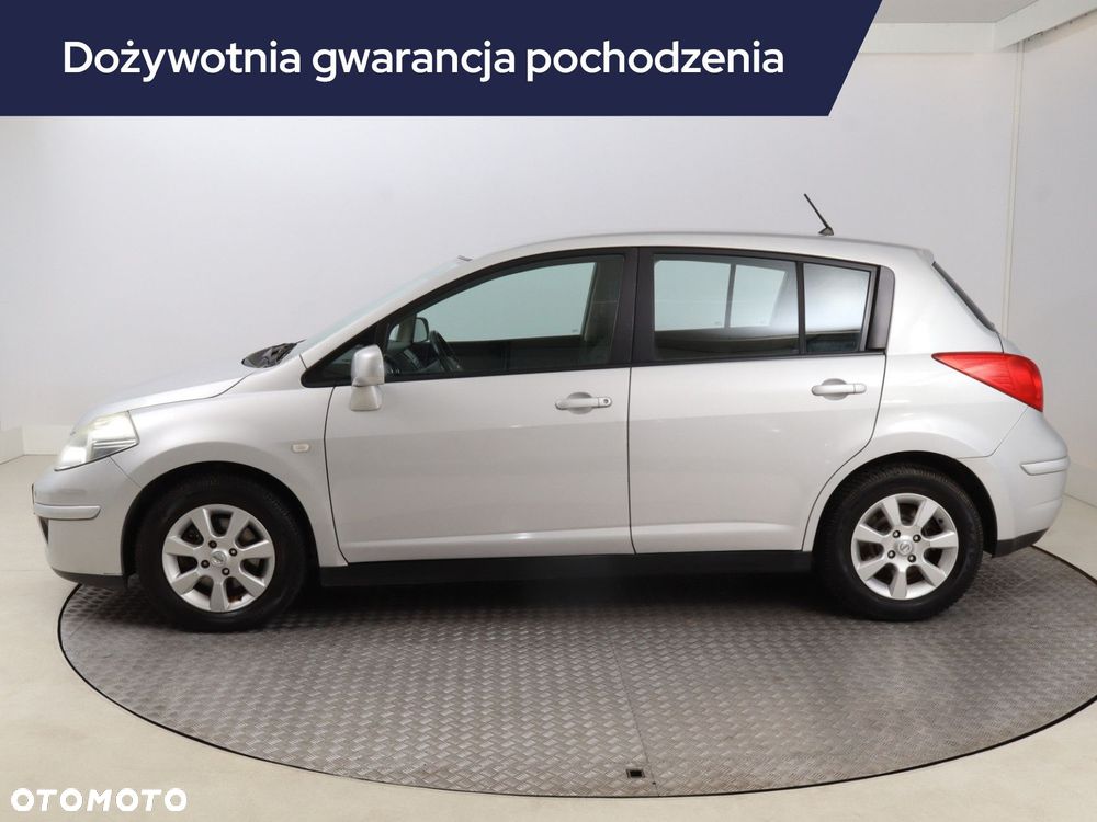 Nissan Tiida - 4