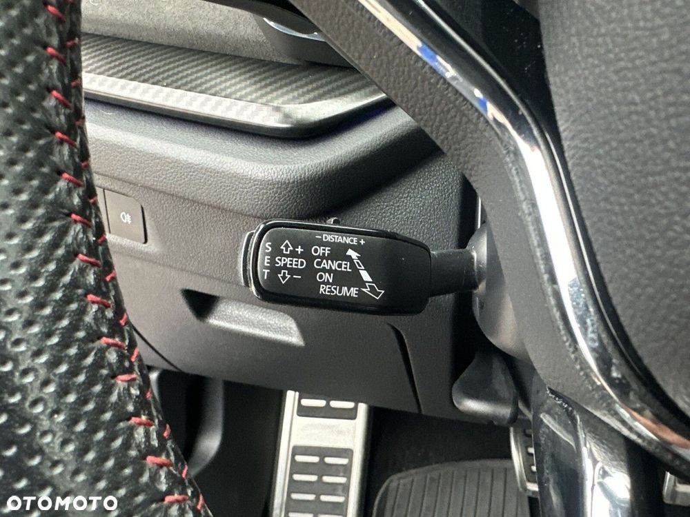 Skoda Octavia 2.0 TDI RS DSG - 30