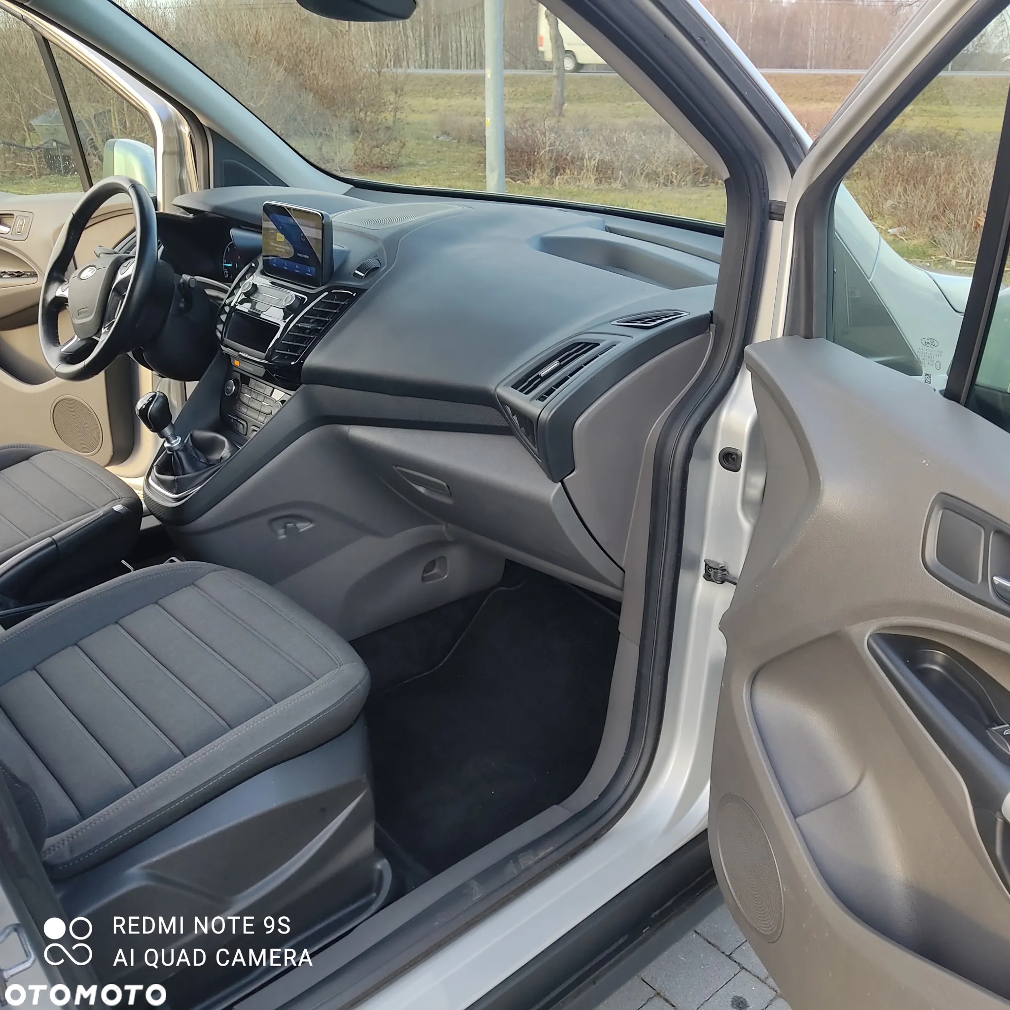 Ford Tourneo Connect Grand - 9