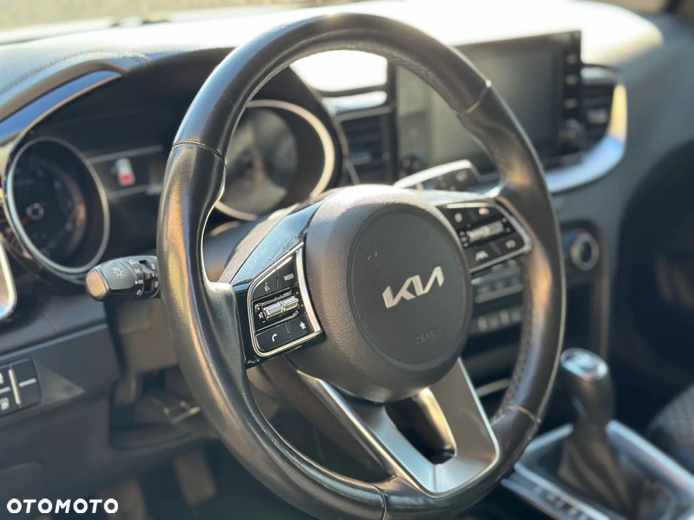Kia Ceed 1.5 T-GDI L - 12