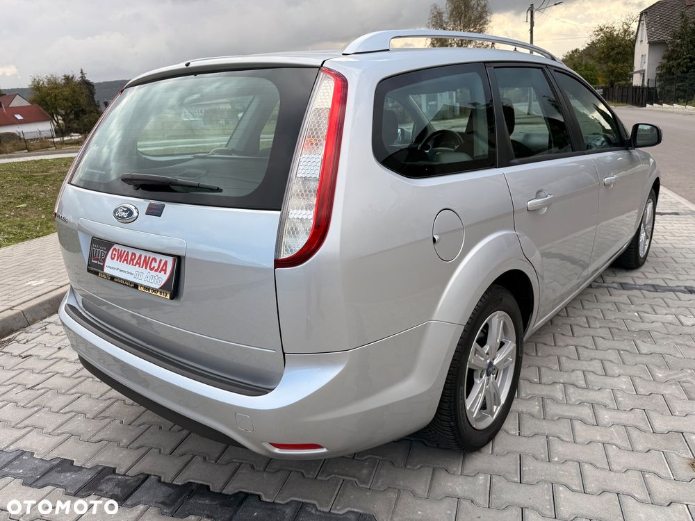Ford Focus 1.6 Ambiente - 8