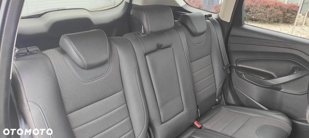 Ford Kuga 1.5 EcoBoost 2x4 Trend - 32
