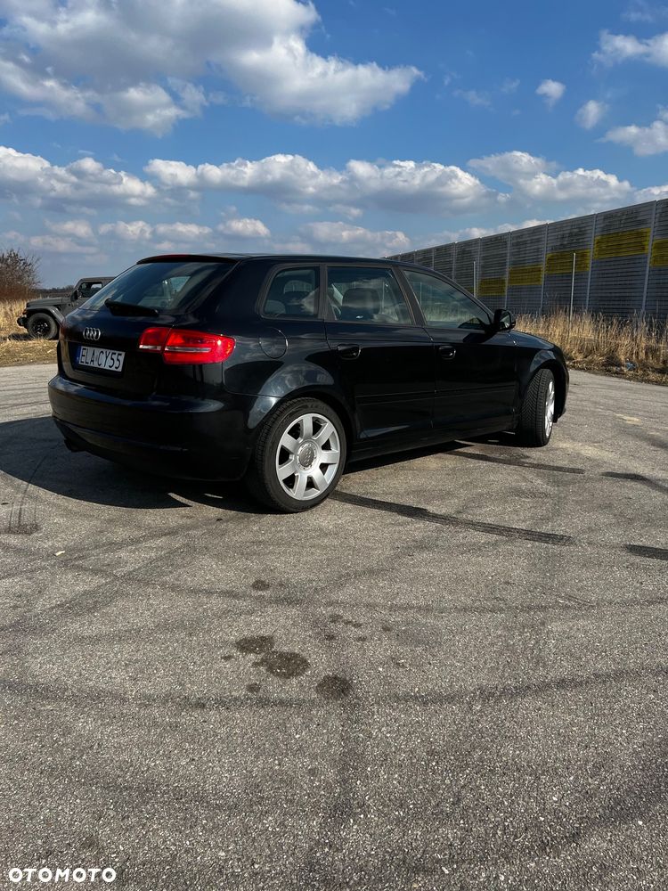 Audi A3 Sportback - 3