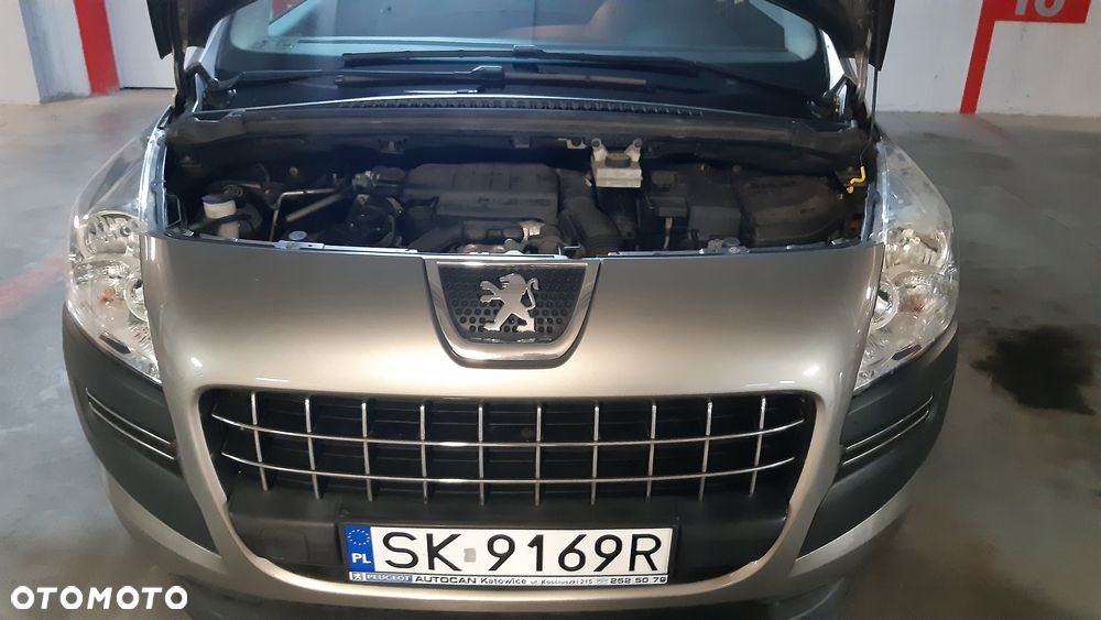 Peugeot 3008 1.6 HDi Premium - 9
