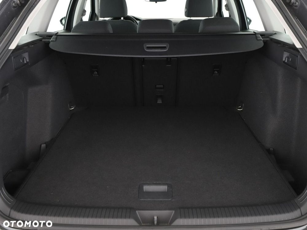 Volkswagen Golf Variant 2.0 TDI SCR DSG Life - 17