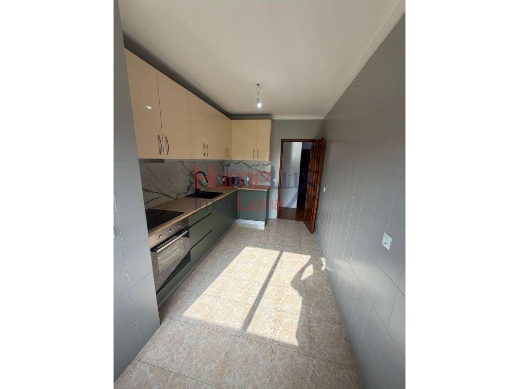 Apartamento T3 recuperado em Rio Tinto - Grande imagem: 2/21