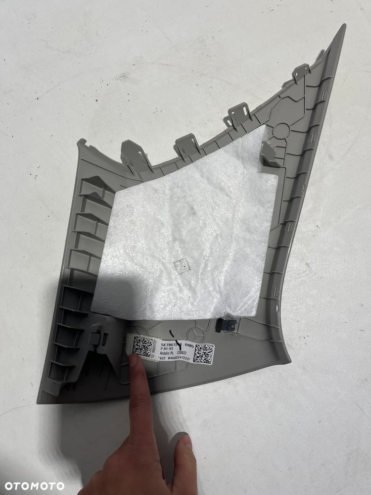 WYPOSAZENIE WNETRZA POSZYCIE SŁUPKA B PRAWA/LEWA GÓRNA SKODA OCTAVIA IV 5E3867282  5E3867234B,5E3867233B,5E3868312,5E7867246,5E7867287,5E7867288, - 10