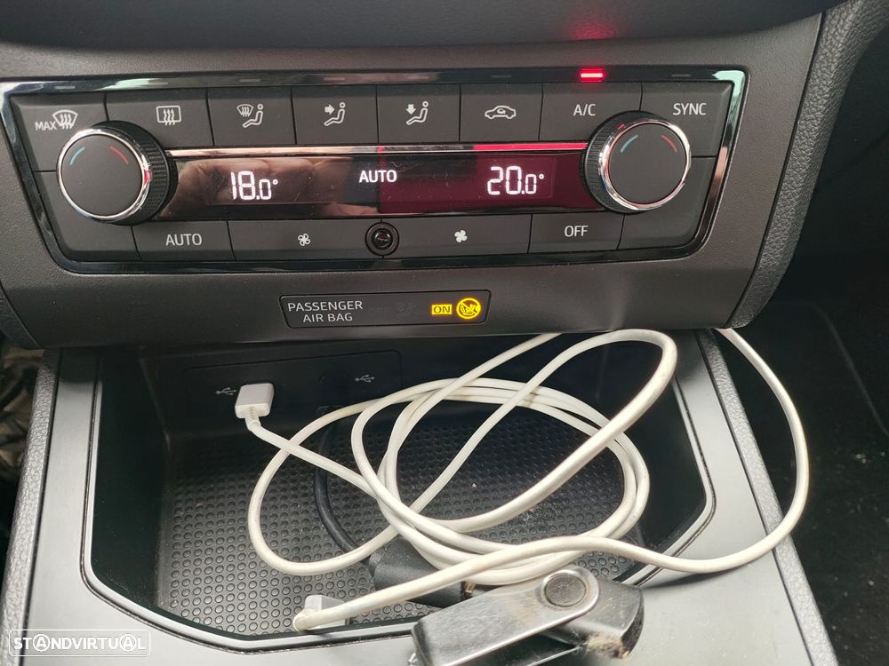 SEAT Ibiza 1.0 TSI FR - 7