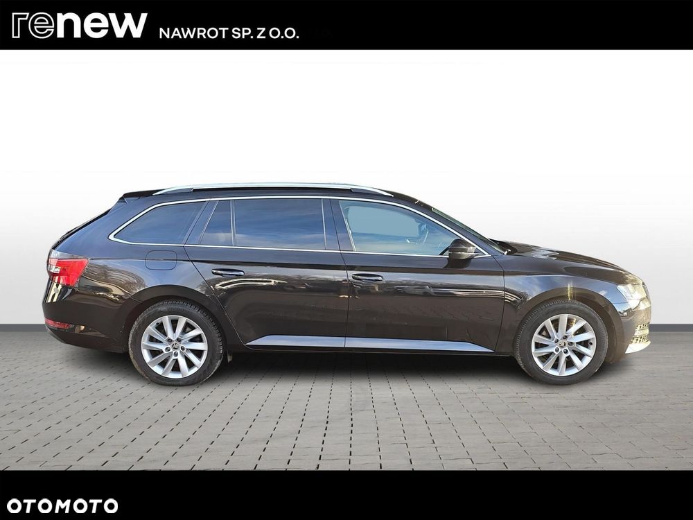 Skoda Superb 2.0 TDI SCR Style DSG - 6