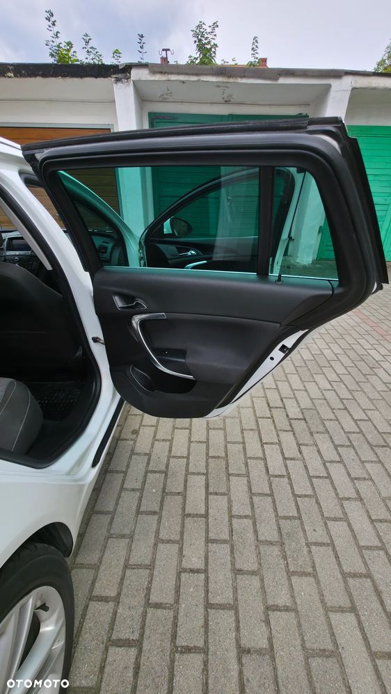 Opel Insignia 2.0 CDTI Sports Tourer - 13