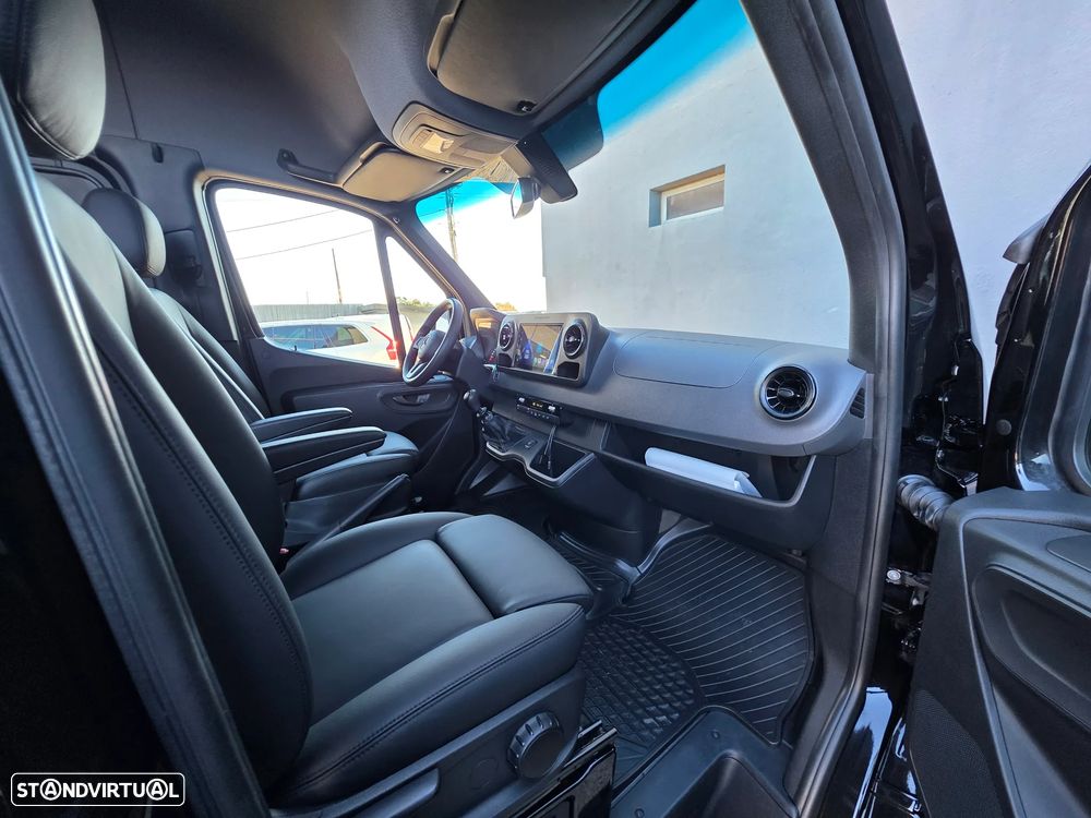 Mercedes-Benz Sprinter 315 CDI/43 Luxo (2+2+2+3) - 19
