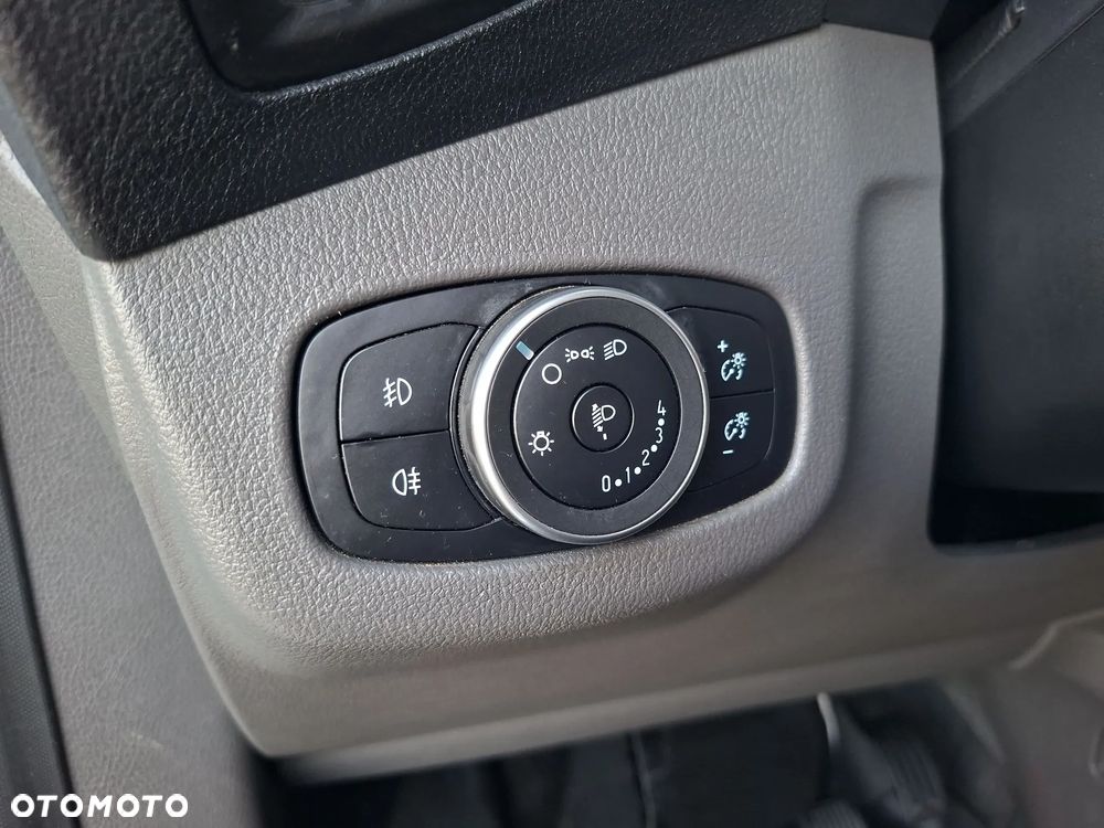 Ford Connect - 16