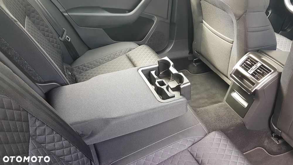 Skoda Superb 1.5 TSI Ambition DSG - 8