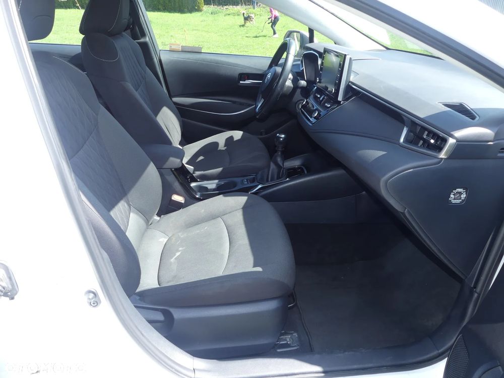Toyota Corolla 1.5 Comfort - 34