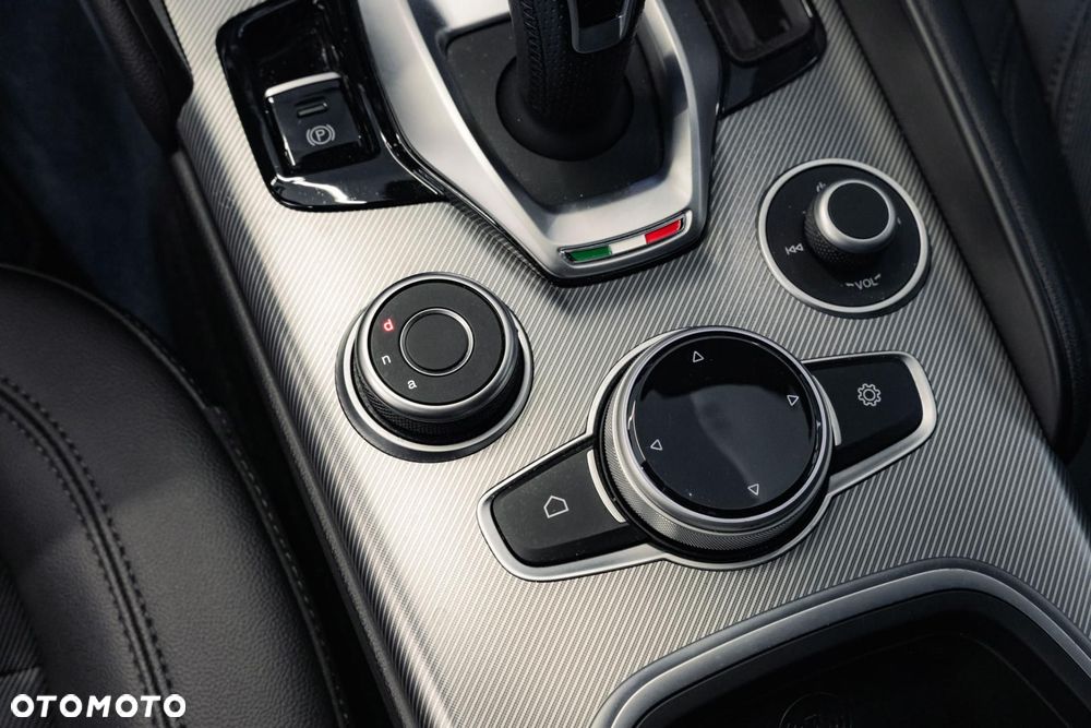 Alfa Romeo Giulia 2.0 Turbo Sprint - 25