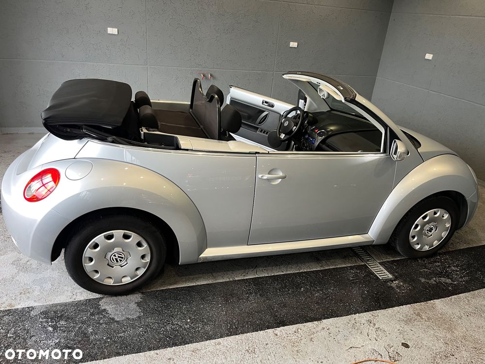 Volkswagen New Beetle - 17