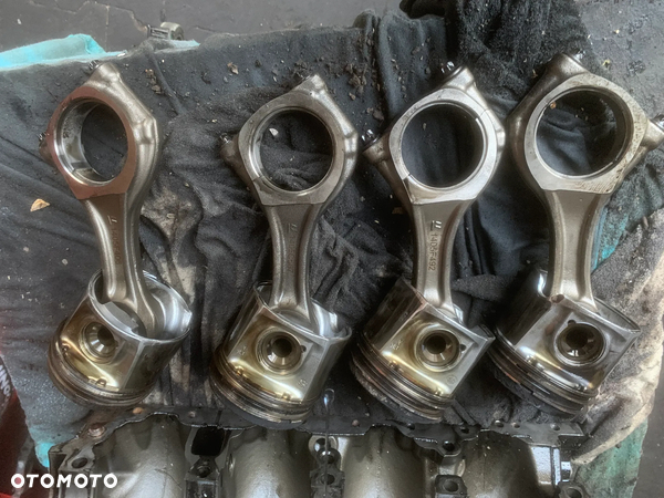 Fiat Ducato 2.3 E5 2011-2016r  Tłok Tłoki silnika kompletne