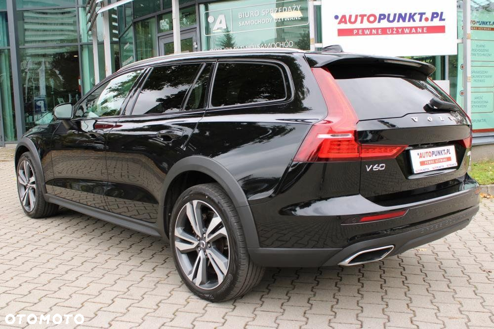 Volvo V60 Cross Country - 7