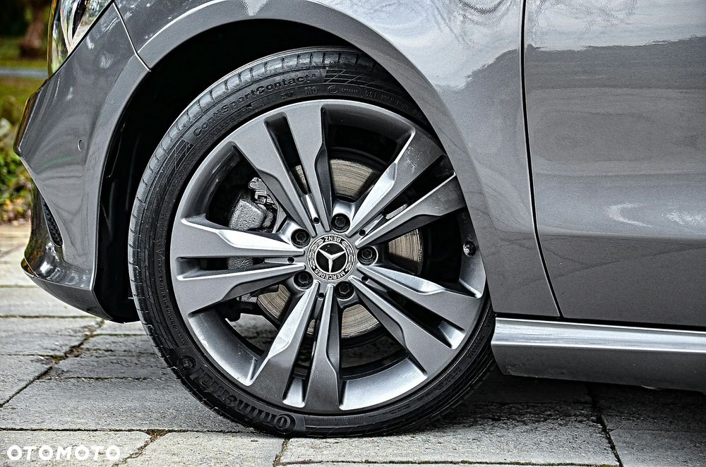 Mercedes-Benz CLA 200 7G-DCT UrbanStyle Edition - 20