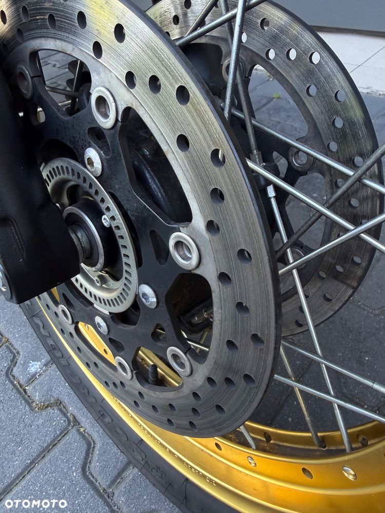 Suzuki V-STROM - 19