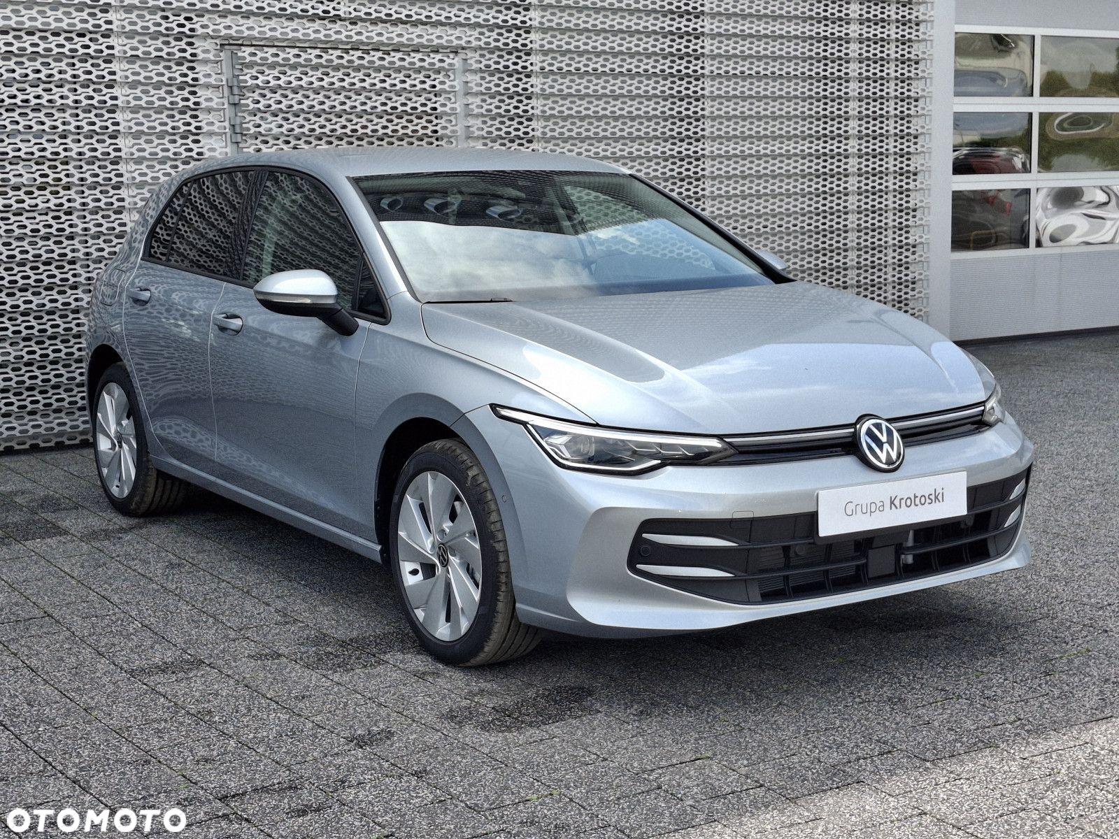Volkswagen Golf VIII 2.0 TDI Life Plus - 3