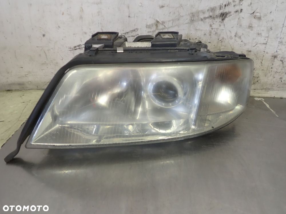 LAMPA LEWA PRZEDNIA AUDI A6 C5 2.5 - 1
