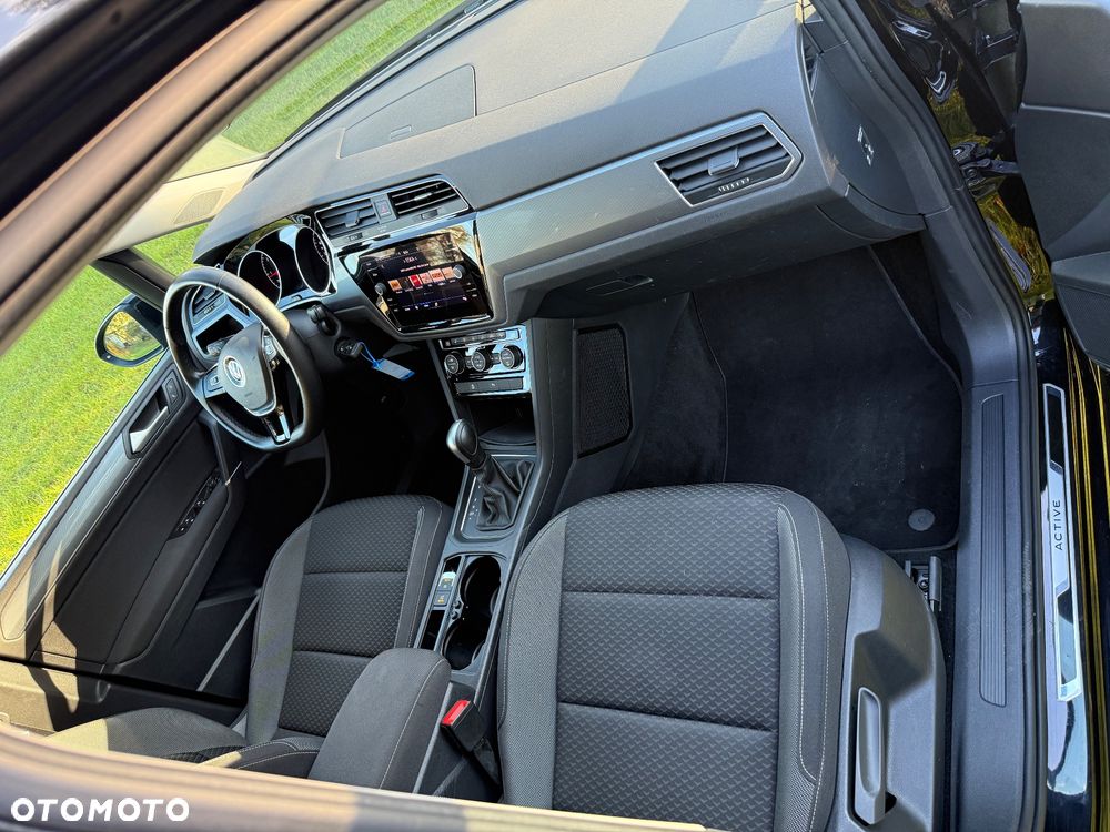 Volkswagen Touran 2.0 TDI SCR DSG ACTIVE - 12