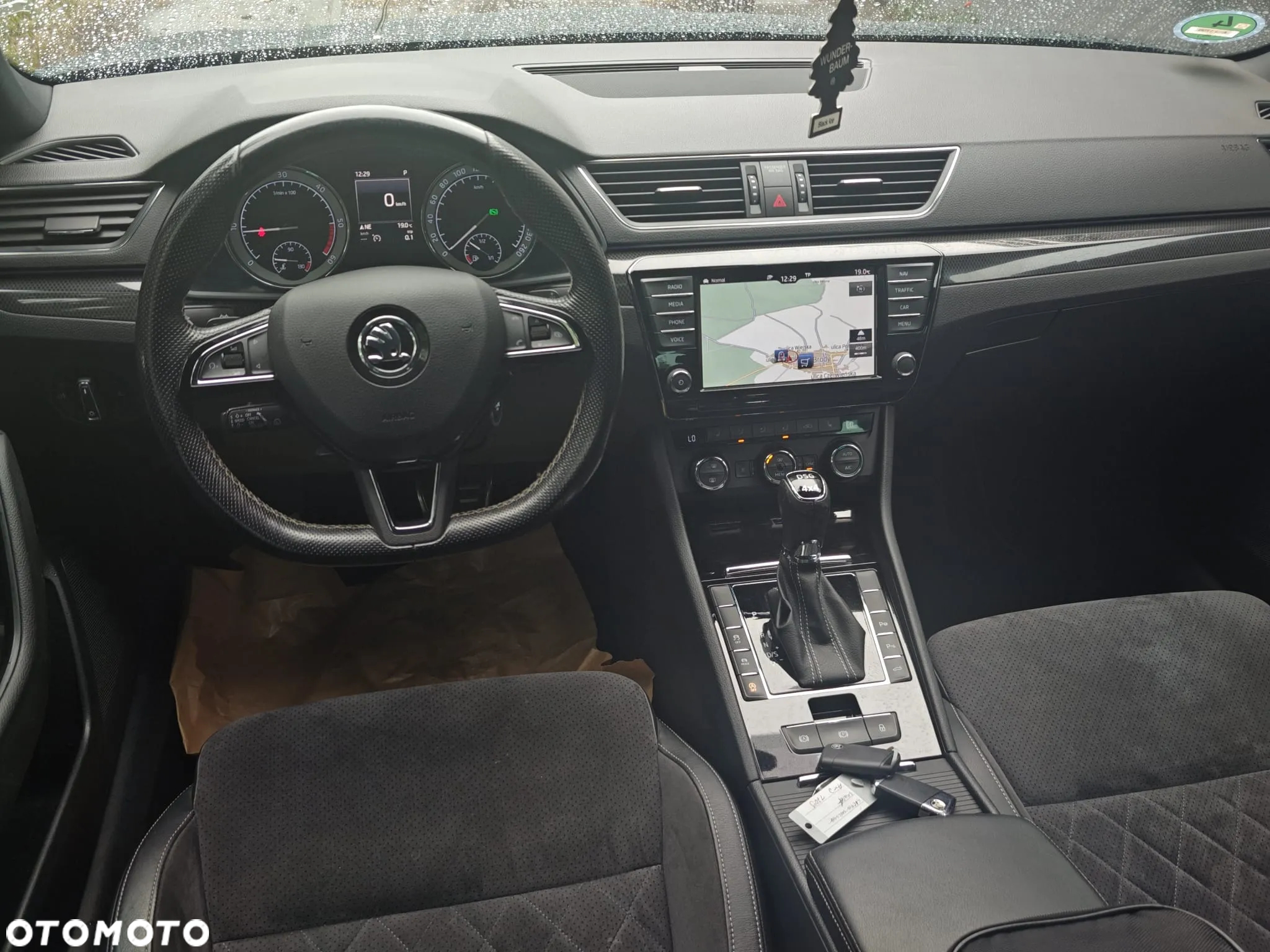 Skoda Superb 2.0 TDI 4x4 DSG Sportline - 24