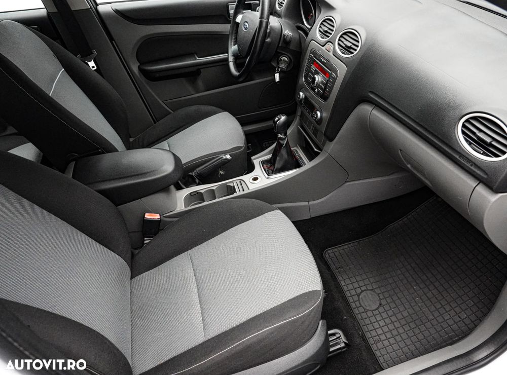 Ford Focus 1.6 TDCi Anniversary - 13