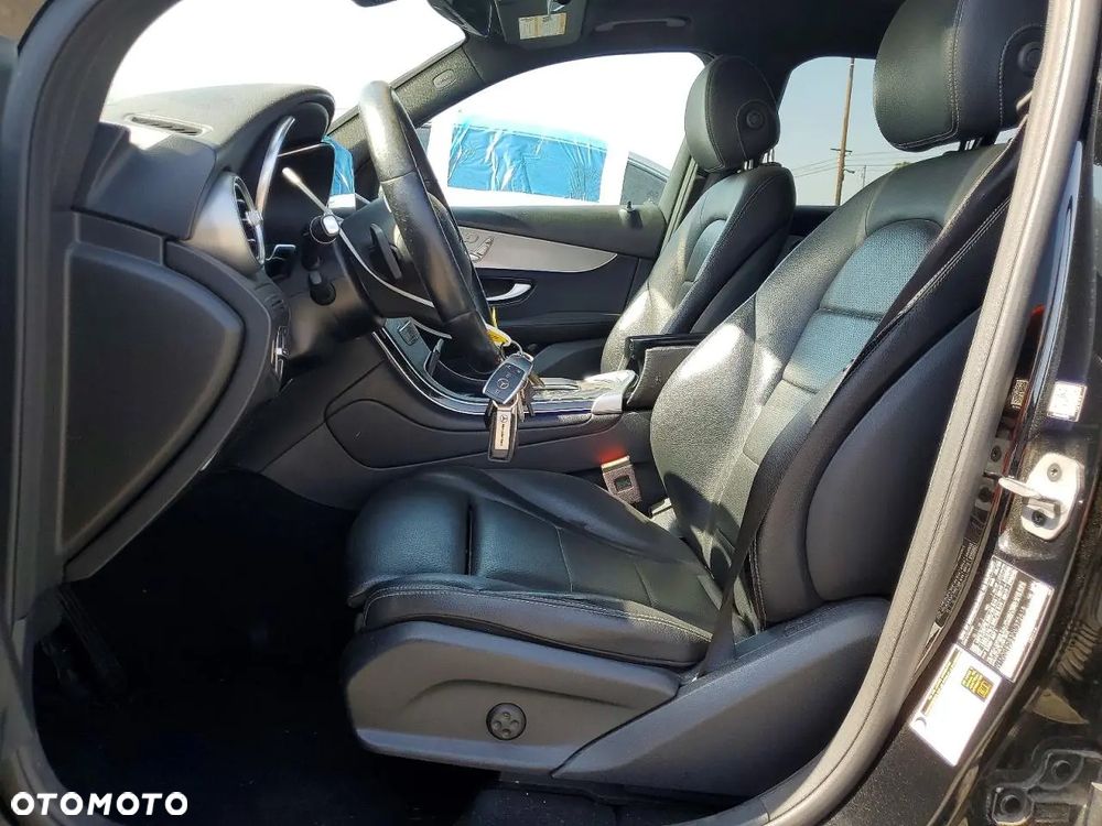 Mercedes-Benz GLC 300 4Matic 9G-TRONIC Avantgarde Advanced - 7