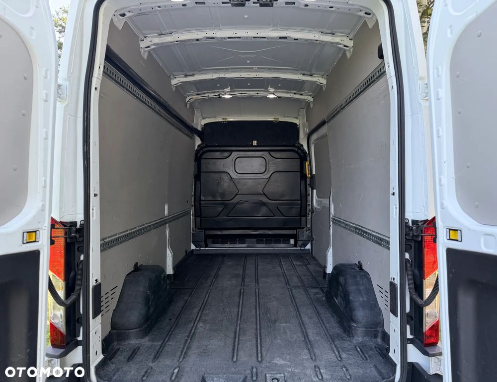 Ford Transit - 27