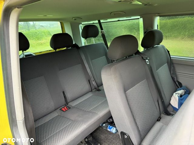 Volkswagen Caravelle - 15