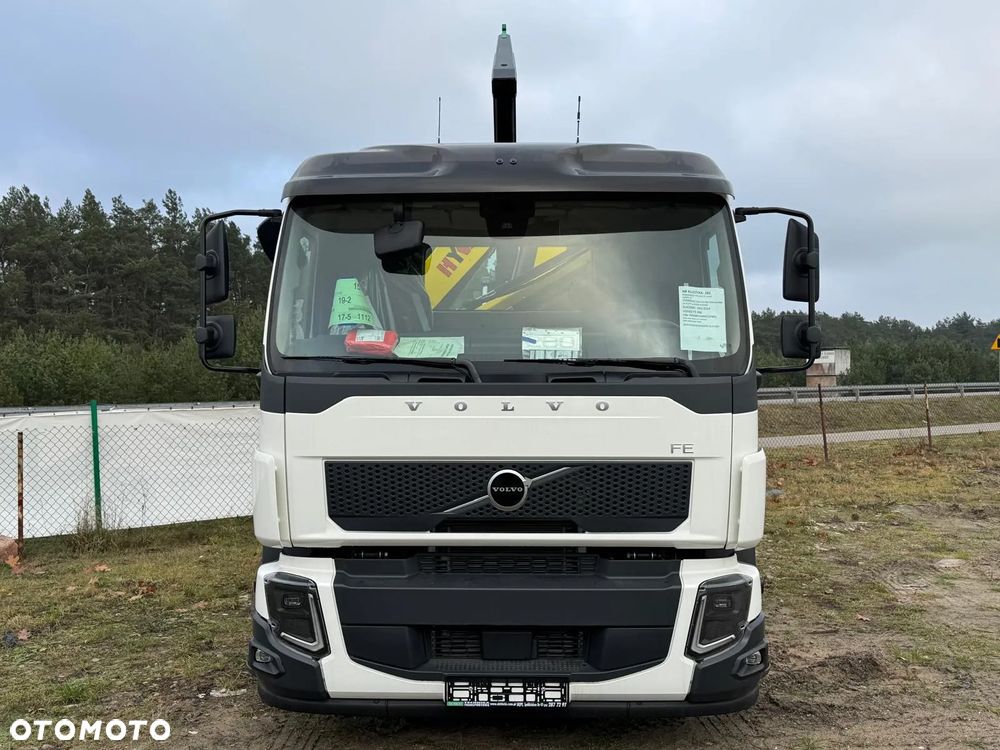 Volvo FE 320 + hak + żuraw (HDS) HYVA - 2