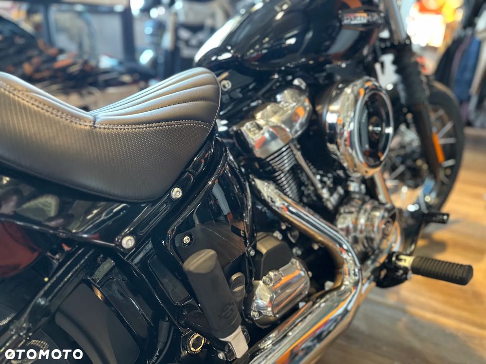Harley-Davidson Softail Street Bob - 4