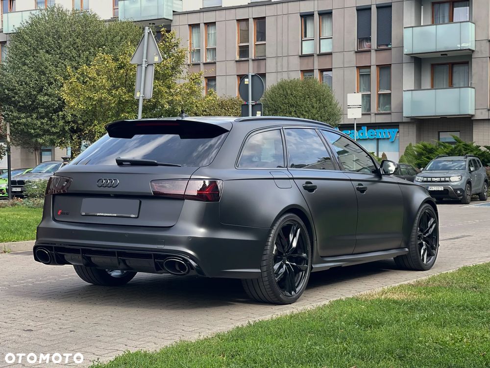 Audi RS6 Avant - 11