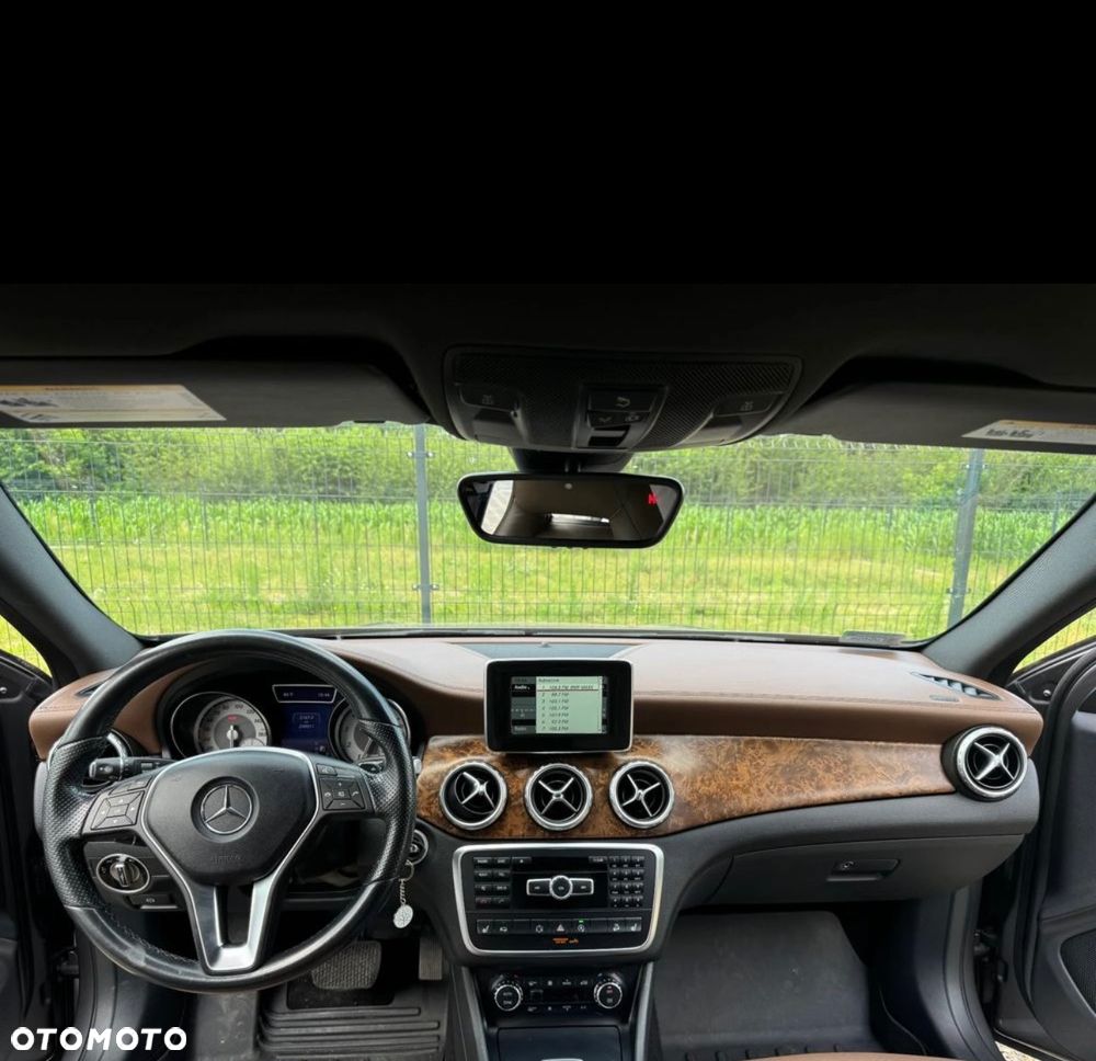 Mercedes-Benz GLA 250 4-Matic - 17