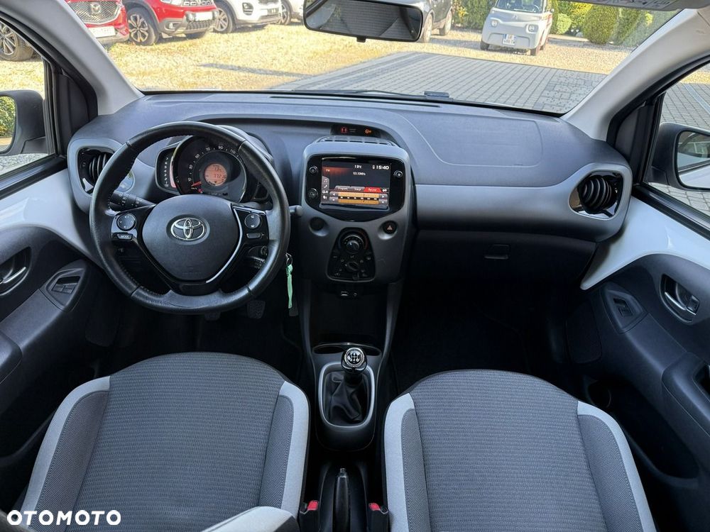 Toyota Aygo x-play - 14