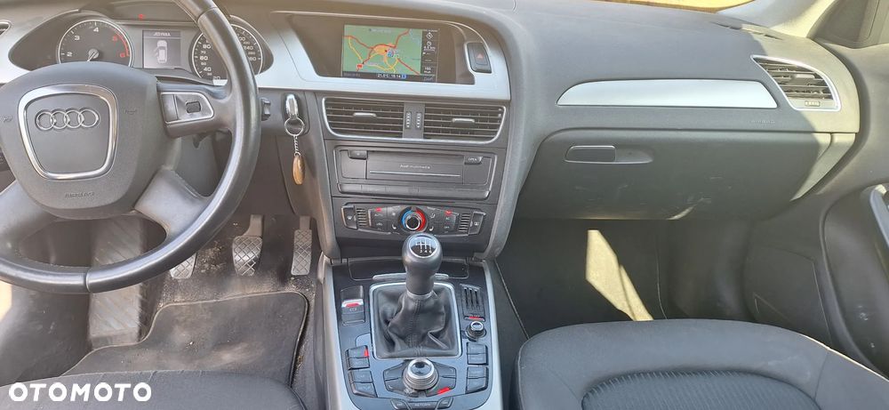 Audi A4 Avant - 13