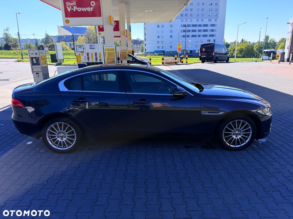 Jaguar Xe