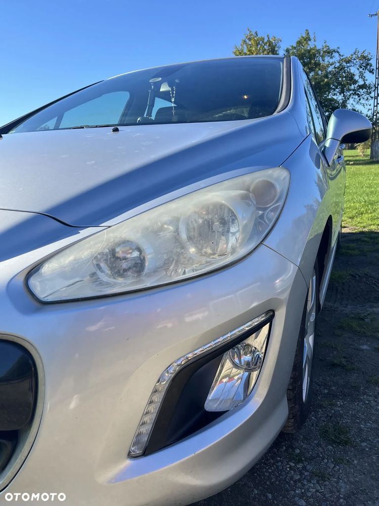 Peugeot 308 2011 photo 4