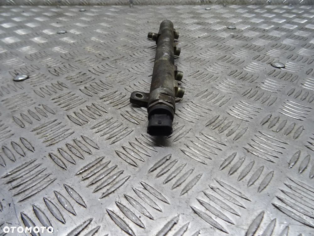 BMW X1 E84 LIFT 12-15 18I LISTWA WTRYSKOWA 5801386699 - 3