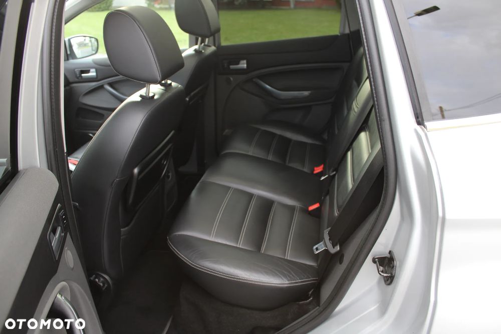 Ford Kuga 2.0 TDCi 4x4 Titanium - 18