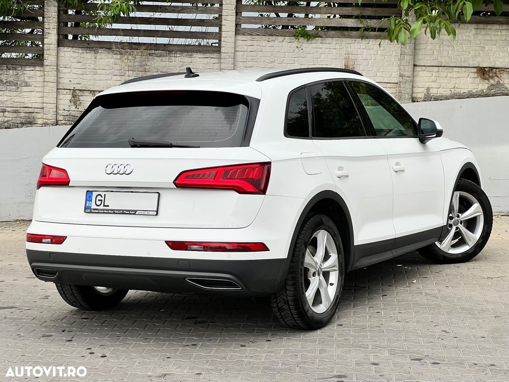 Audi Q5 2.0 40 TDI quattro S tronic Design - 3