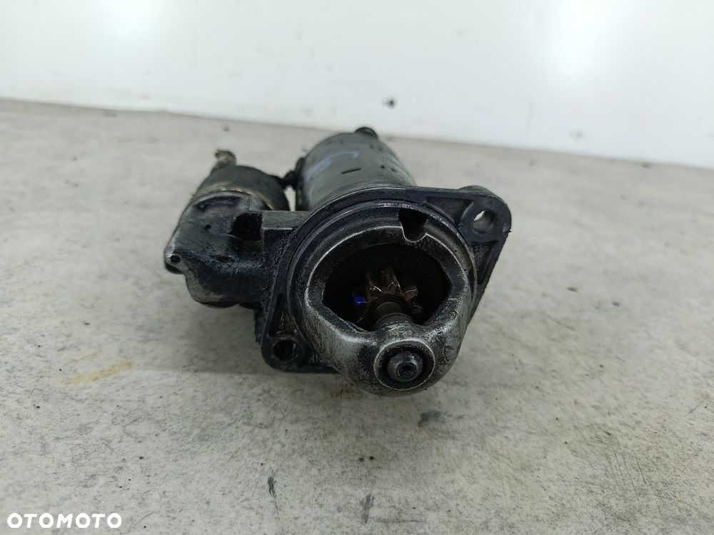 ROZRUSZNIK OPEL FRONTERA B 0001109033 BOSCH 2.5 TD - 3