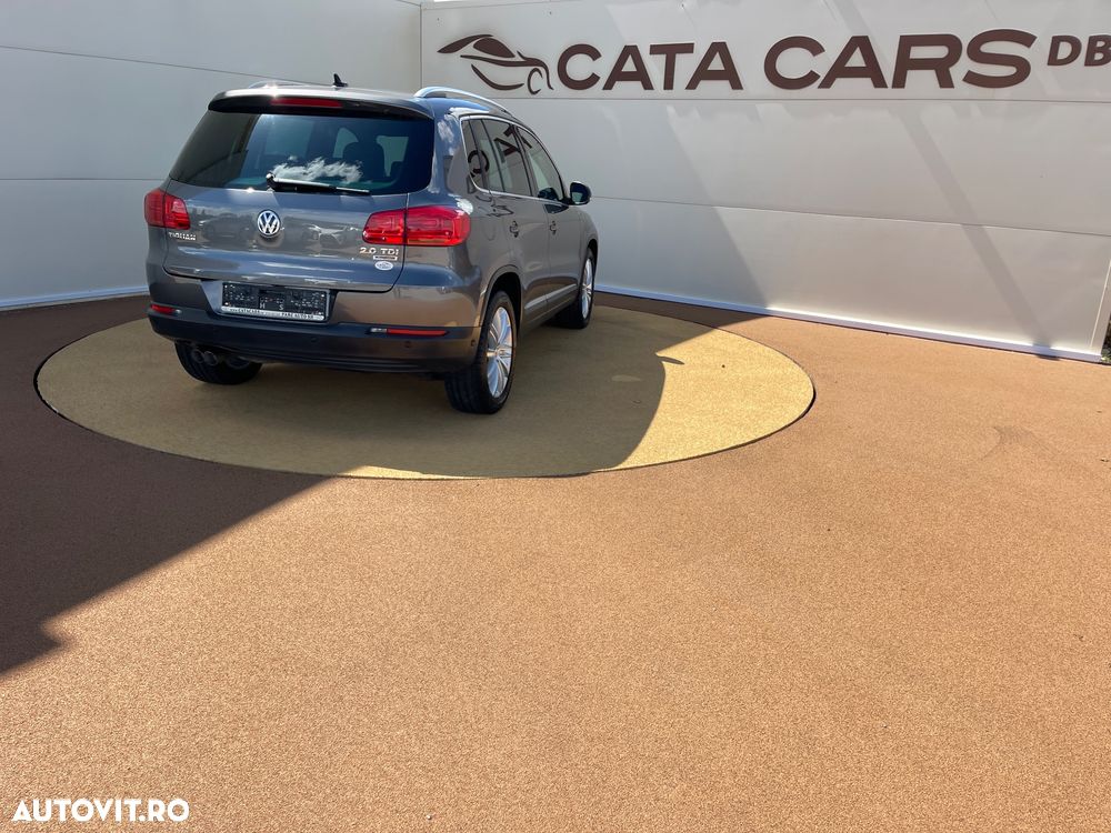 Volkswagen Tiguan 2.0 TDI SCR BlueMotion Technology Lounge Sport & Style - 13