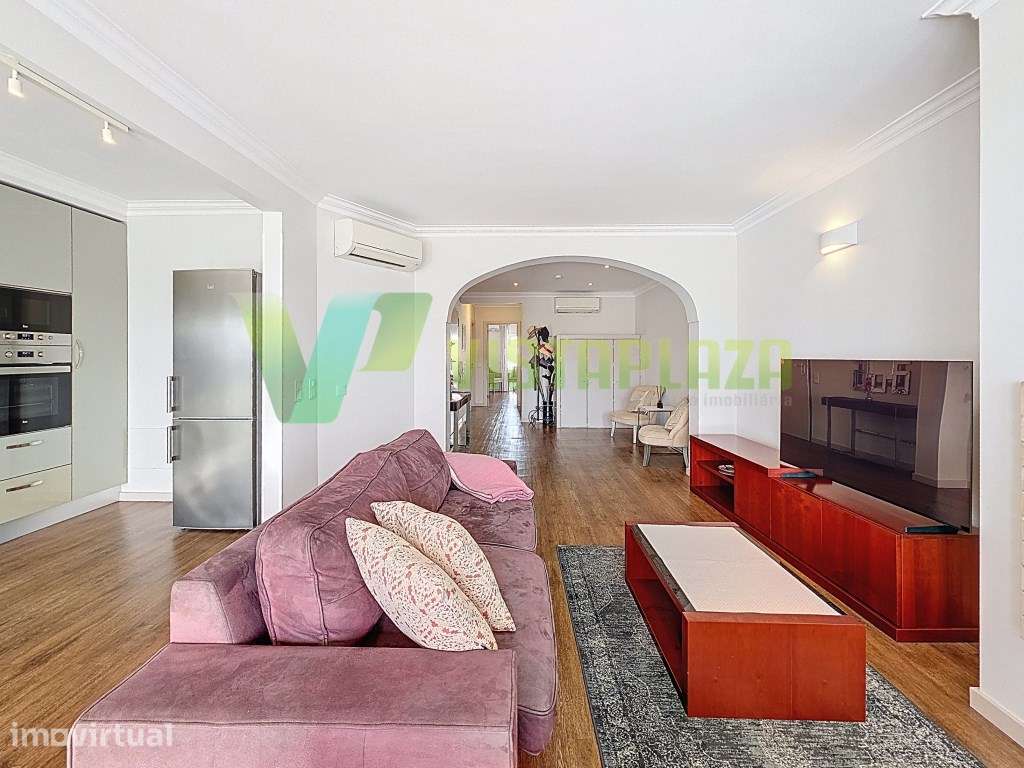 Apartamento T2 Único com Vista Rio na Zona Ribeirinha de Portimão - Grande imagem: 4/31
