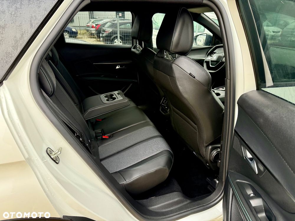 Peugeot 3008 Hybrid 136 e-DSC6 Allure - 22