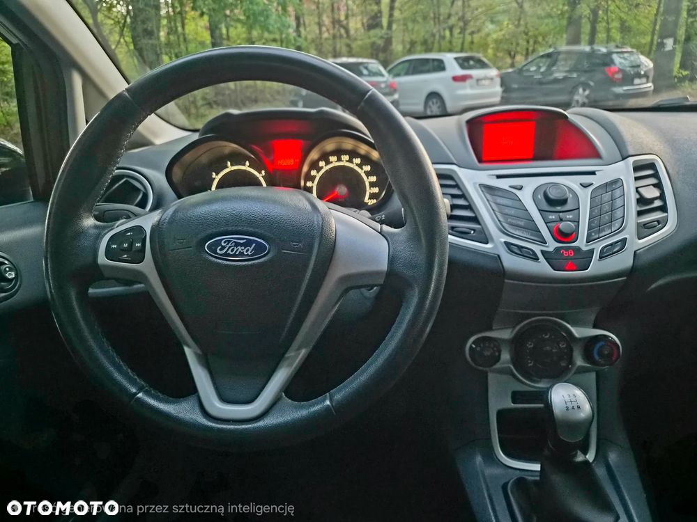 Ford Fiesta 1.25 Champions Edition - 14